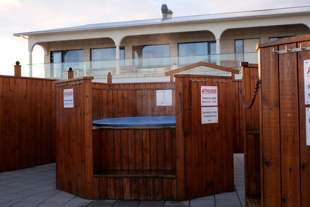 Saunas & hot tubs